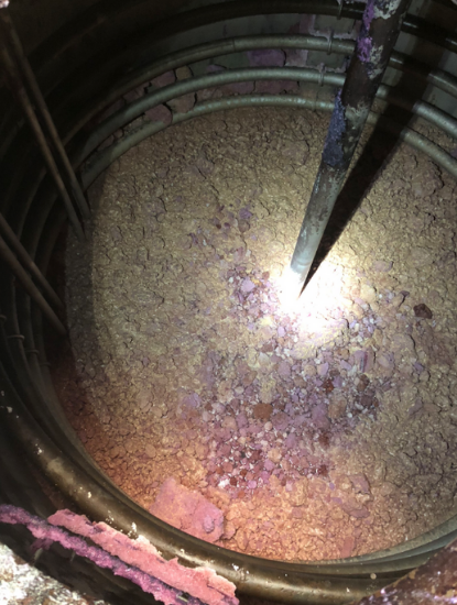 Cleaning an Industrial Tank Cleaning an Industrial Tank